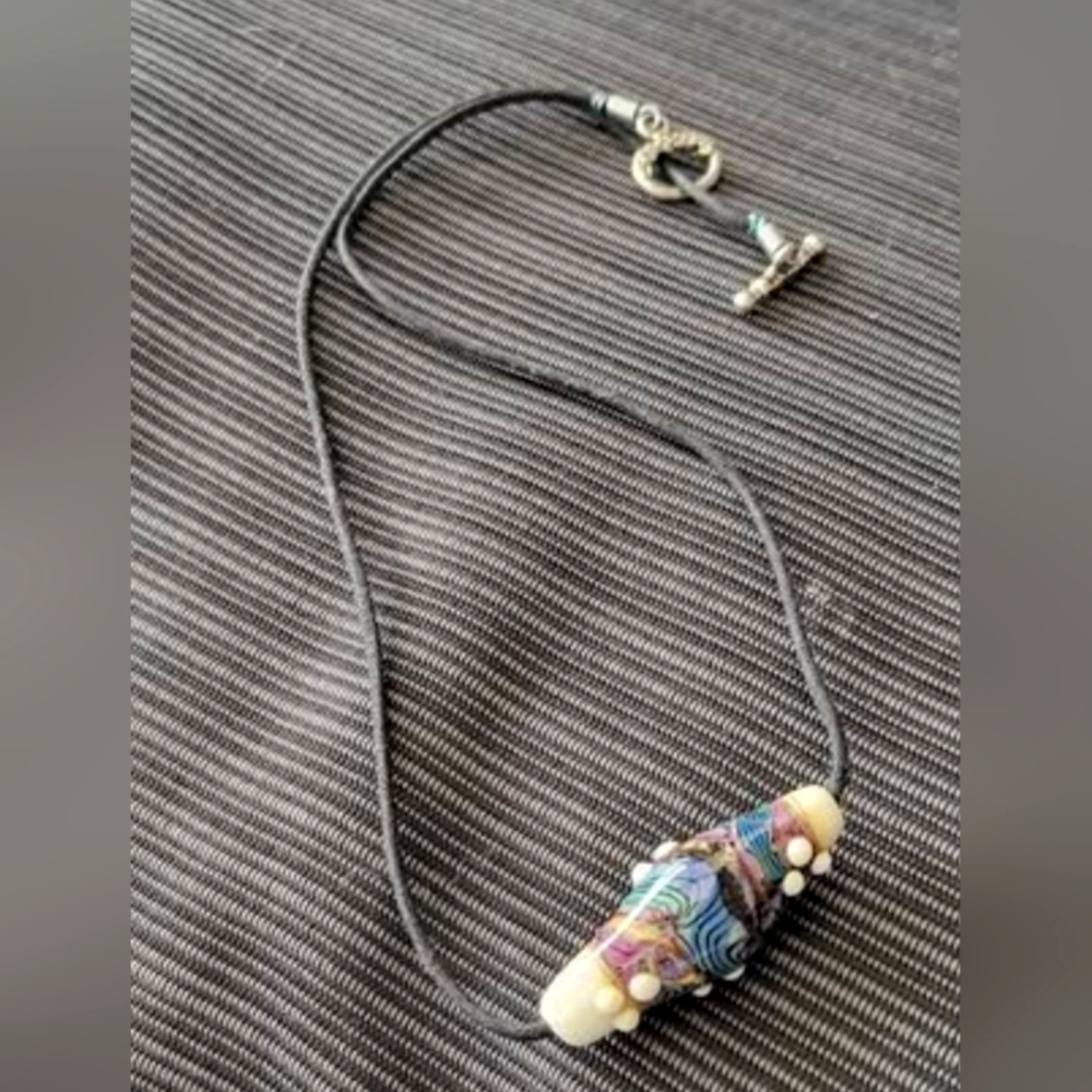 VTG Large Barrel Handmade Lampwork Glass Pendant with silver pewter toggle clasp
